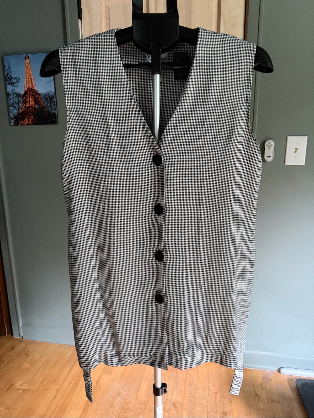 Vintage Black & White Oversized Tie Back Button Front Sleeveless Top | Small
